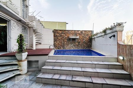 Casa à venda com 275m², 4 quartos e 4 vagasPiscina