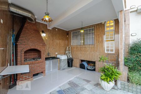 Casa à venda com 275m², 4 quartos e 4 vagasChurrasqueira