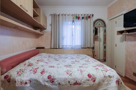 Casa à venda com 275m², 4 quartos e 4 vagasSuíte 2