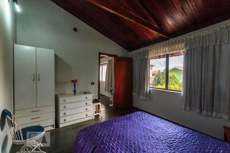 Casa de condomínio à venda com 200m², 3 quartos e 2 vagasQuarto 3