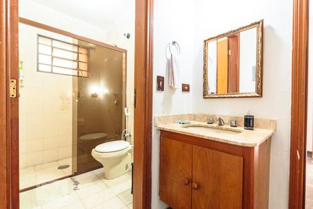 Banheiro de casa de condomínio à venda com 3 quartos, 200m² em Parque Imperador, Campinas