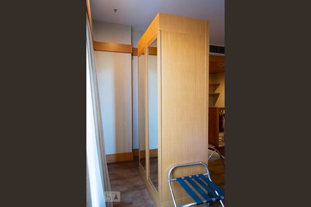 ARMÁRIOS QUARTO de kitnet/studio à venda com 1 quarto, 37m² em Carandiru, São Paulo