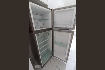 Apartamento à venda com 50m², 2 quartos e 1 vagaCozinha - geladeira