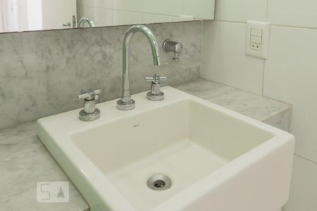 Apartamento à venda com 97m², 3 quartos e 1 vaga Apartamento à venda com 97m², 3 quartos e 1 vagaBanheiro da Suíte