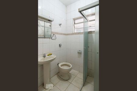 Banheiro de casa à venda com 3 quartos, 150m² em Jardim Peri, São Paulo