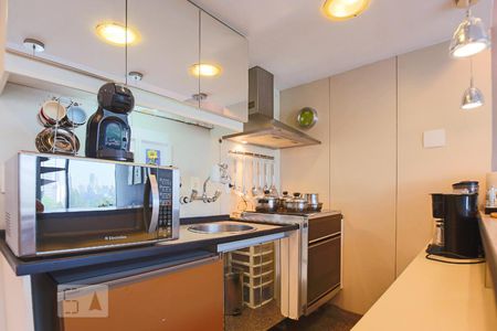 Cozinha de apartamento à venda com 1 quarto, 70m² em Bela Vista, São Paulo
