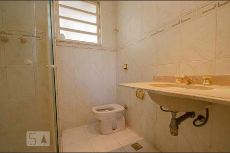 Banheiro de apartamento para alugar com 2 quartos, 60m² em Praça da Bandeira, Rio de Janeiro