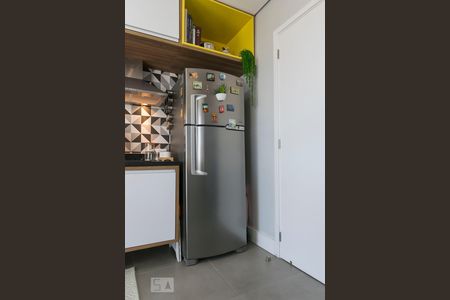 Studio - Cozinha (Geladeira) de kitnet/studio para alugar com 1 quarto, 30m² em Aclimação, São Paulo
