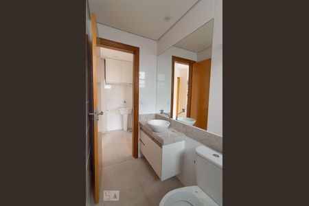 Banheiro de kitnet/studio para alugar com 1 quarto, 36m² em Ouro Preto, Belo Horizonte
