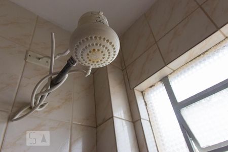 Banheiro - Chuveiro de apartamento para alugar com 1 quarto, 41m² em Menino Deus, Porto Alegre