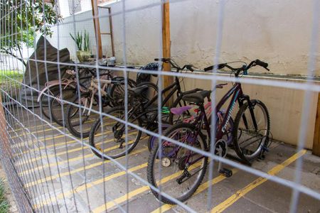 Área Comum - Bicicletário de apartamento para alugar com 1 quarto, 41m² em Menino Deus, Porto Alegre