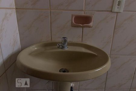 Banheiro - Torneira de apartamento para alugar com 1 quarto, 41m² em Menino Deus, Porto Alegre