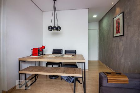 Sala  de apartamento à venda com 2 quartos, 50m² em Jardim Celeste, São Paulo