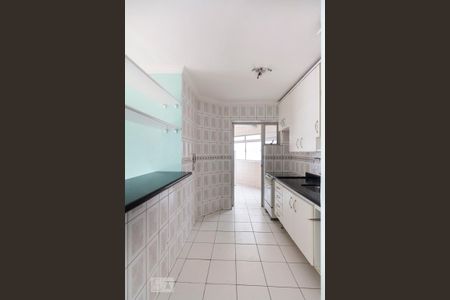 Cozinha de apartamento para alugar com 2 quartos, 70m² em Jardim Oriental, São Paulo