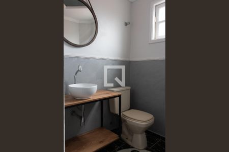 Casa para alugar com 250m², 4 quartos e 4 vagasLavabo