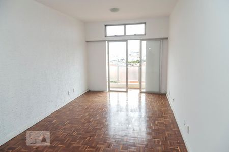 Apartamento para alugar com 82m², 2 quartos e 1 vagaSala