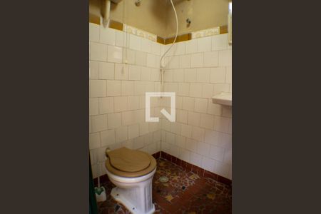 Casa para alugar com 120m², 3 quartos e sem vagaBanheiro da Área de Serviço