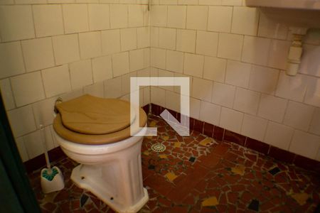 Casa para alugar com 120m², 3 quartos e sem vagaBanheiro da Área de Serviço