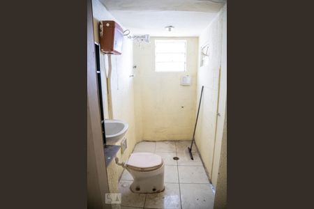 Banheiro de casa à venda com 1 quarto, 60m² em Vila Paranaguá, São Paulo