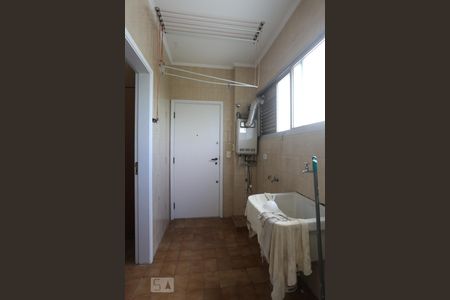 Apartamento para alugar com 180m², 3 quartos e 3 vagas Apartamento para alugar com 180m², 3 quartos e 3 vagasArea de Serviços