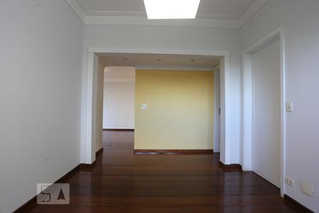 Sala de apartamento para alugar com 3 quartos, 180m² em Higienópolis, São Paulo