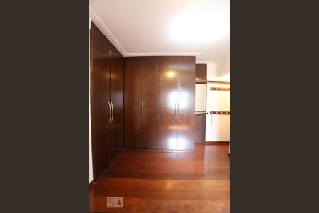 Apartamento para alugar com 180m², 3 quartos e 3 vagas Apartamento para alugar com 180m², 3 quartos e 3 vagasSuite 3
