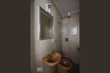 Apartamento para alugar com 180m², 3 quartos e 3 vagas Apartamento para alugar com 180m², 3 quartos e 3 vagasBanheiro de Serviços