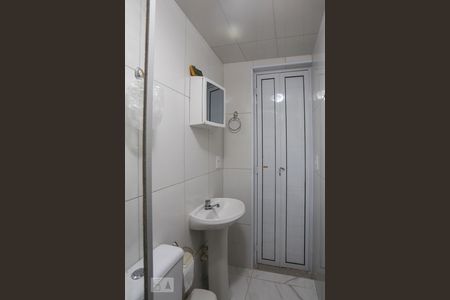 Banheiro de kitnet/studio para alugar com 1 quarto, 24m² em Ipiranga, São Paulo