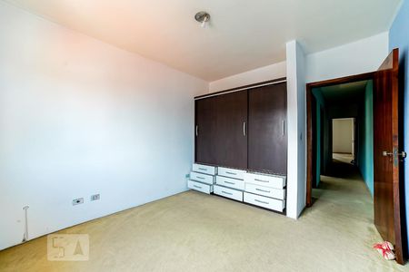 Casa à venda com 215m², 3 quartos e 5 vagasQuarto 2