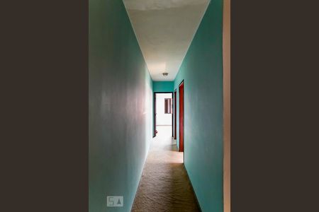 Casa à venda com 215m², 3 quartos e 5 vagasCorredor dos Quartos