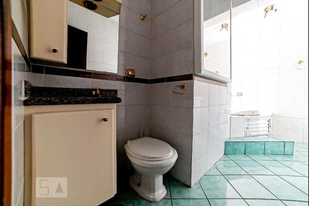 Casa à venda com 215m², 3 quartos e 5 vagasBanheiro da Suíte