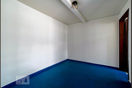 Casa à venda com 215m², 3 quartos e 5 vagasQuarto de Serviço