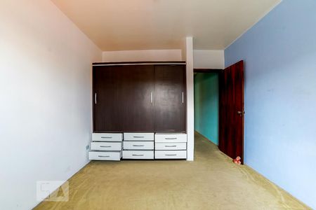 Casa à venda com 215m², 3 quartos e 5 vagasQuarto 2