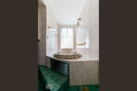 Casa à venda com 215m², 3 quartos e 5 vagasBanheiro da Suíte