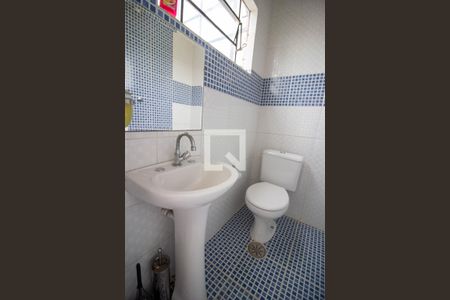 Casa para alugar com 165m², 3 quartos e 3 vagasBanheiro 2