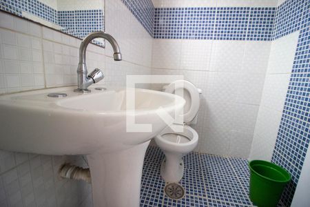 Casa para alugar com 165m², 3 quartos e 3 vagasBanheiro 2