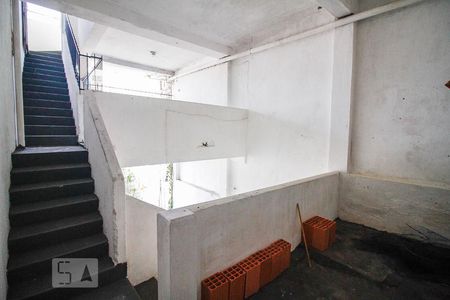 Subsolo de casa para alugar com 3 quartos, 165m² em Perdizes, São Paulo