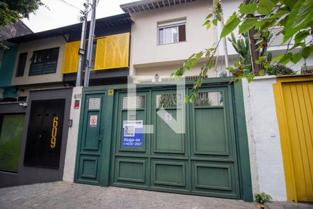 Casa para alugar com 165m², 3 quartos e 3 vagasFachada