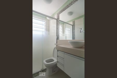 Banheiro de apartamento para alugar com 2 quartos, 46m² em Jardim Nova Europa, Campinas