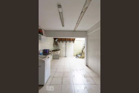 Casa à venda com 270m², 3 quartos e 8 vagasQuintal