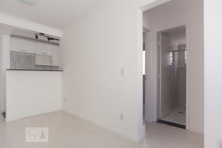 Sala de Apartamento com 2 quartos, 47m² Parque das Águas