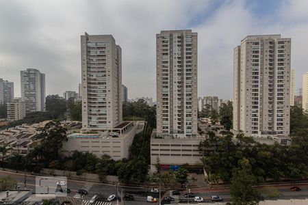 Vista de apartamento à venda com 2 quartos, 68m² em Parque Reboucas, São Paulo