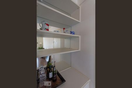 Entrada de apartamento à venda com 2 quartos, 68m² em Parque Reboucas, São Paulo