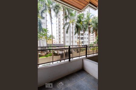 Sacada de apartamento para alugar com 2 quartos, 70m² em Bosque, Campinas