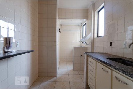 Cozinha de apartamento para alugar com 2 quartos, 70m² em Bosque, Campinas