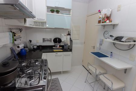 Apartamento para alugar com 88m², 2 quartos e 2 vagas Apartamento para alugar com 88m², 2 quartos e 2 vagasCozinha
