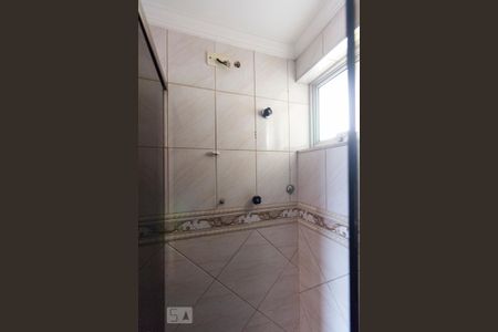 Banheiro social 2 de apartamento para alugar com 3 quartos, 84m² em Vila Parque Jabaquara, São Paulo