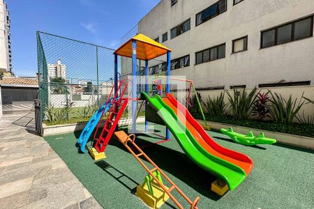 Apartamento à venda com 178m², 3 quartos e 3 vagasÁrea comum - Playground