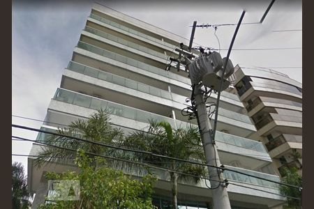 Apartamento para alugar com 71m², 2 quartos e 1 vaga Apartamento para alugar com 71m², 2 quartos e 1 vagaFachada