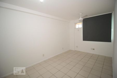 Apartamento para alugar com 71m², 2 quartos e 1 vagaSuíte